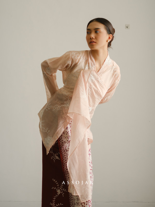 Riuh Kebaya Panjang - Foto 4